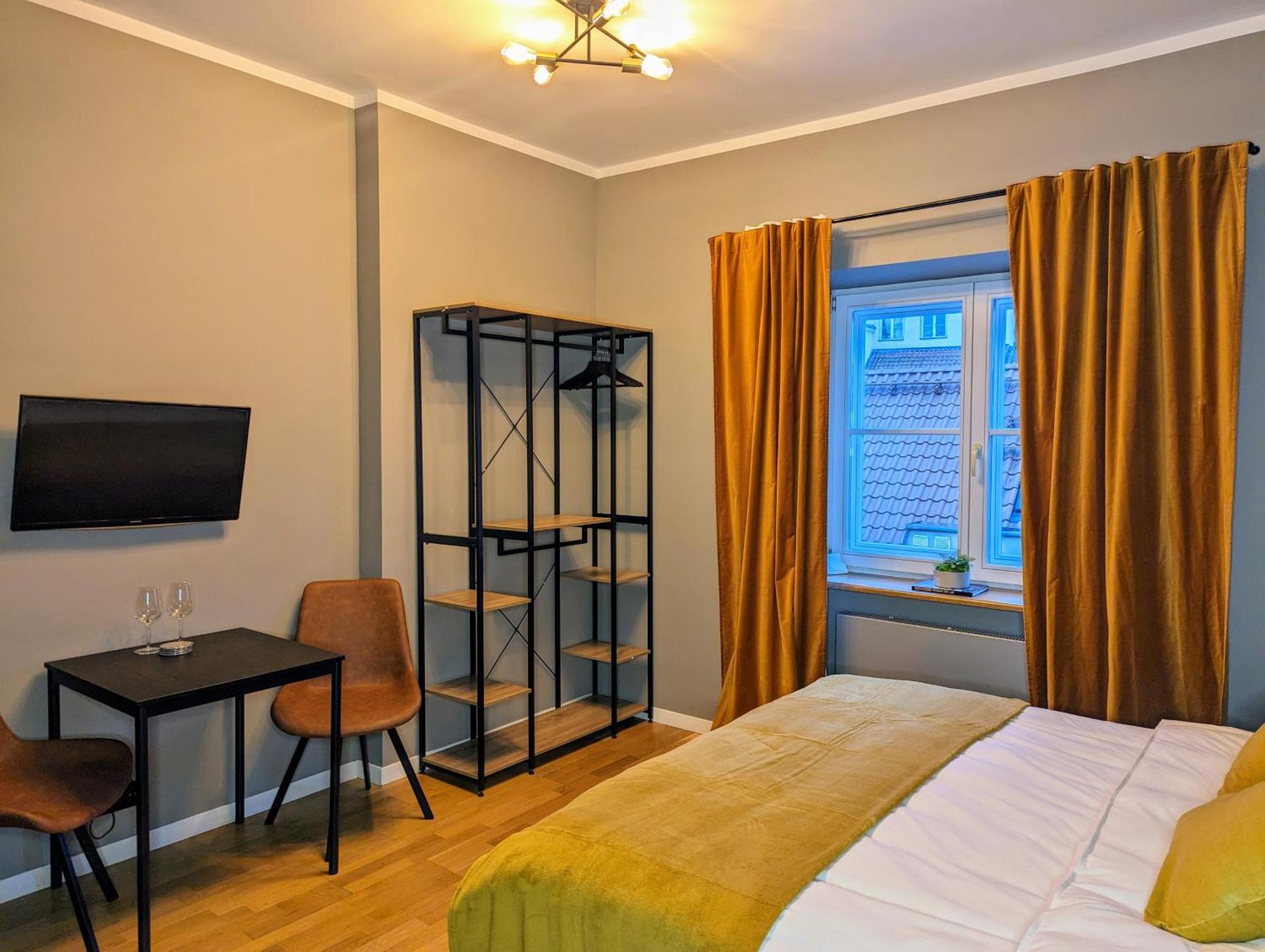 Bella Luna Luxury Suites - Chic Residence In Historic Square Varsó Kültér fotó