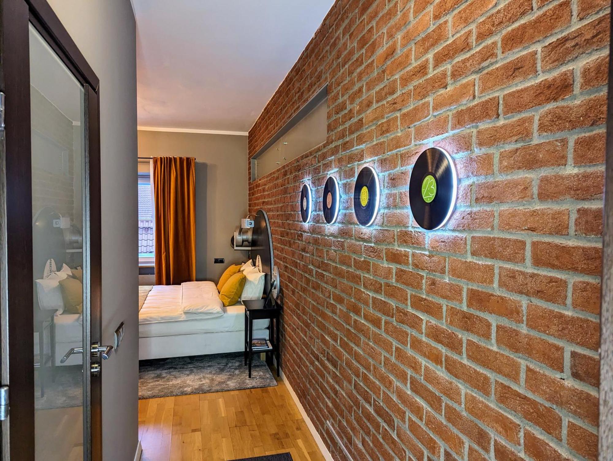 Bella Luna Luxury Suites - Chic Residence In Historic Square Varsó Kültér fotó