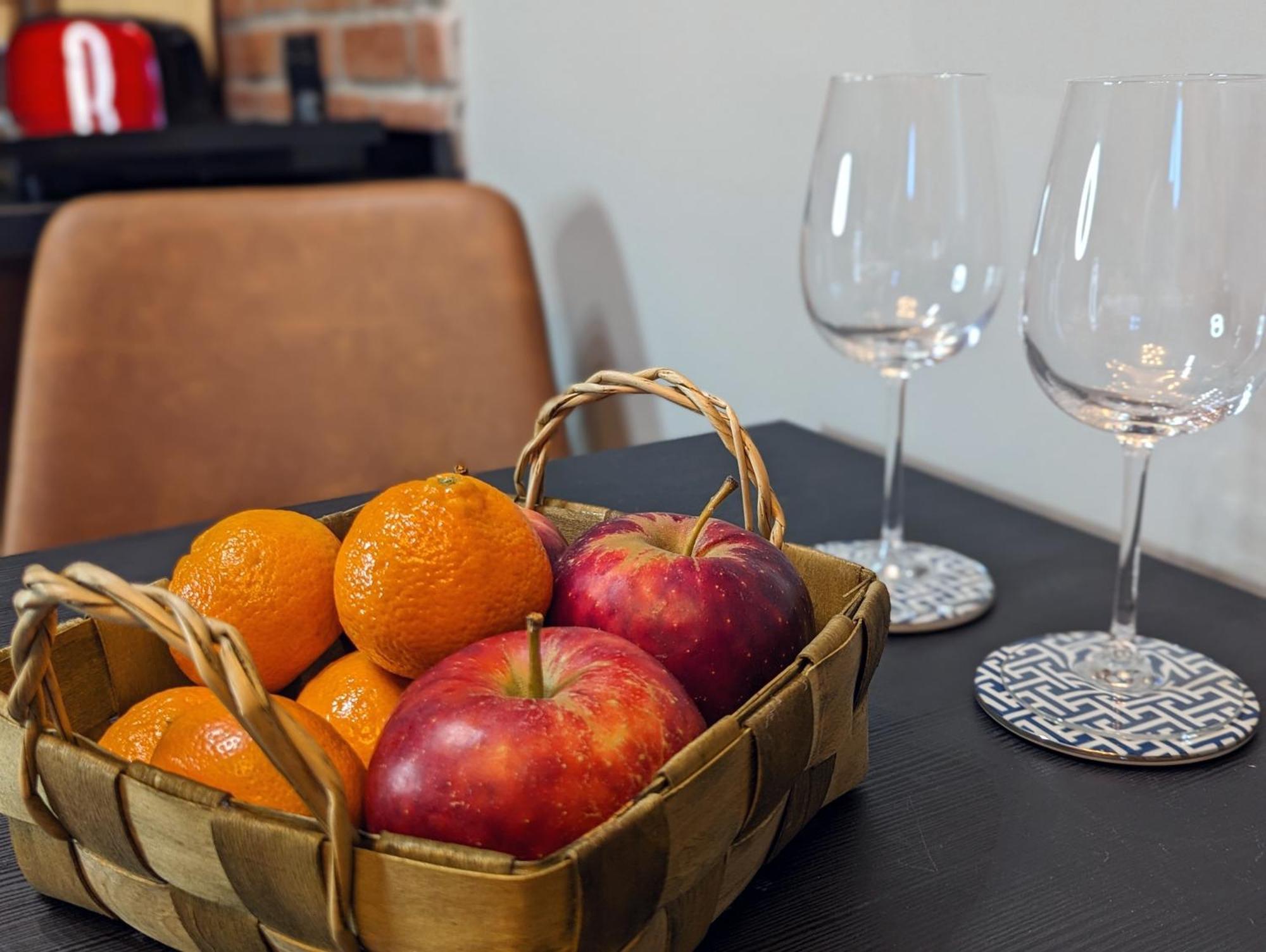 Bella Luna Luxury Suites - Chic Residence In Historic Square Varsó Kültér fotó